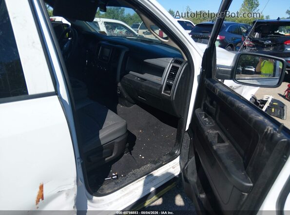 1C6RR7FGXKS635588 2019 RAM 1500 CLASSIC White Front interior view