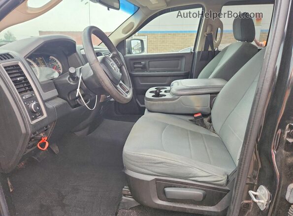 1C6RR7FT0GS292312 2016 RAM 1500 Black Front interior view