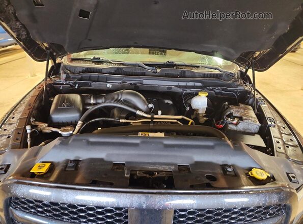 1C6RR7FT1JS214337 2018 RAM 1500 Black Вид задньої частини салону