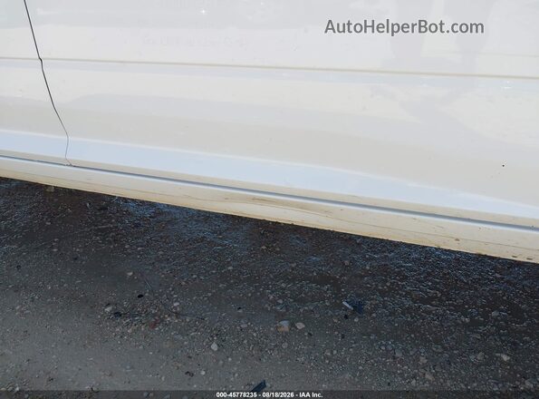 1C6RR7FT2JS289550 2018 RAM 1500 White Vista interior trasera