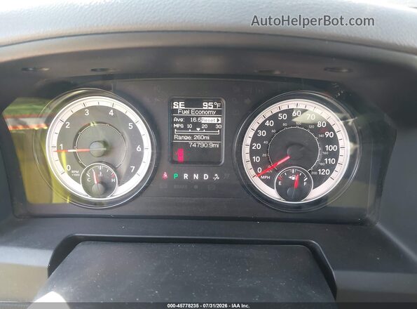 1C6RR7FT2JS289550 2018 RAM 1500 White Vista de los asientos traseros