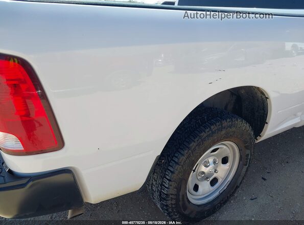 1C6RR7FT2JS289550 2018 RAM 1500 White Vista del cuadro de instrumentos