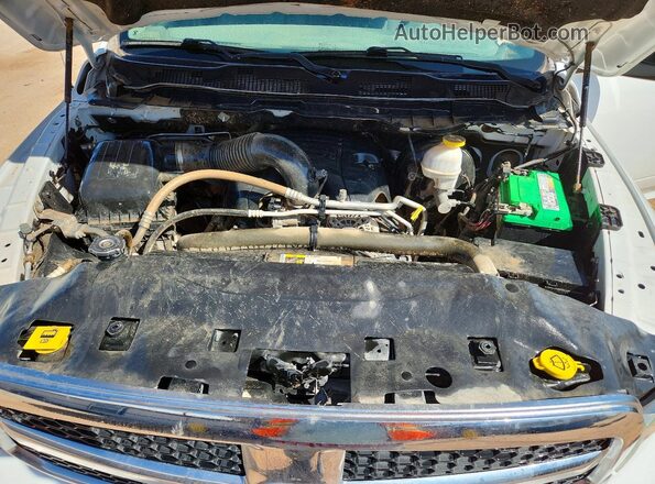 1C6RR7FT2KS715951 2019 RAM 1500 White Rear interior view