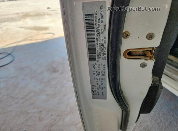 1C6RR7FT2KS715951 2019 RAM 1500 White Engine compartment view
