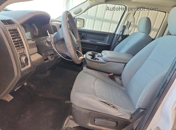 1C6RR7FT2KS715951 2019 RAM 1500 White 360 interior view
