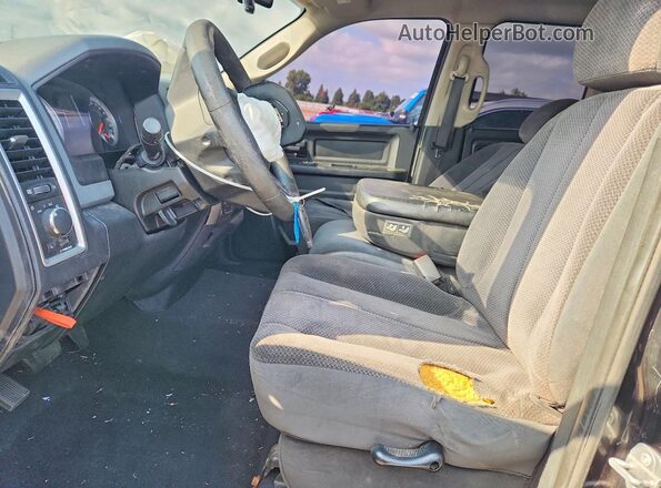 1C6RR7FT4GS421040 2016 RAM 1500 Black Front interior view