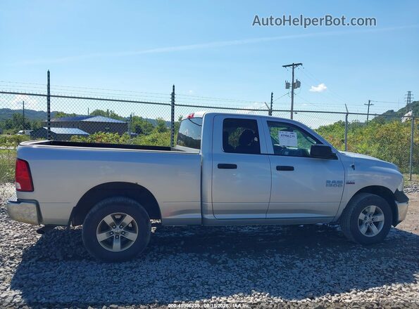 1C6RR7FT4JS327912 2018 RAM 1500 Silver Widok wnętrza z tyłu