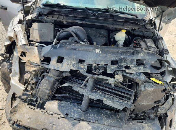 1C6RR7FT5GS181691 2016 RAM 1500 Silver Widok wnętrza z tyłu