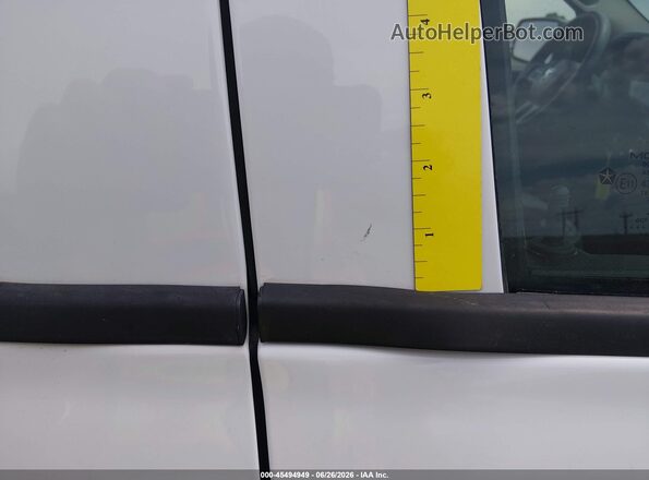 1C6RR7FT6HS544338 2017 RAM 1500 Белый Вид задней части салона