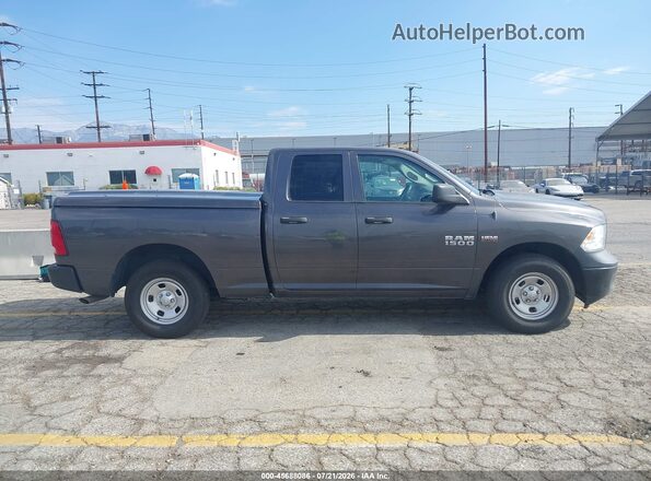 1C6RR7FT6JS306575 2018 RAM 1500 Серый Вид задней части салона