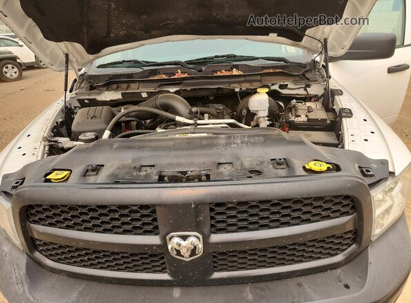 1C6RR7FT6LS104709 2020 RAM 1500 Белый Вид задней части салона