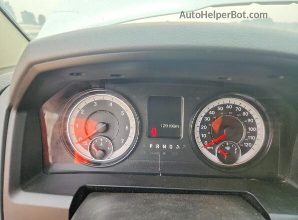1C6RR7FT6LS104709 2020 RAM 1500 Белый Вид щитка приборов