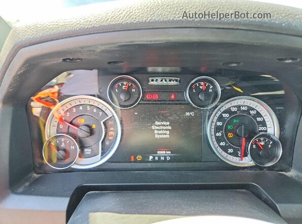 1C6RR7FT7MS571252 2021 RAM 1500 Blue Widok zestawu wskaźników