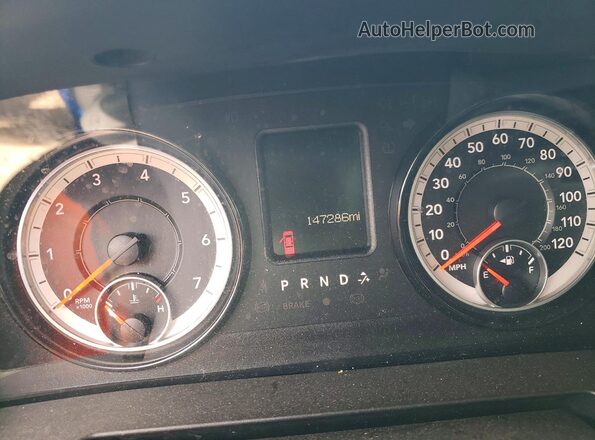 1C6RR7FTXHS838437 2017 RAM 1500 Синий Вид щитка приборов