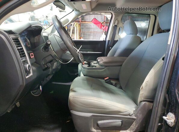 1C6RR7FTXJS209556 2018 RAM 1500 Black Front interior view