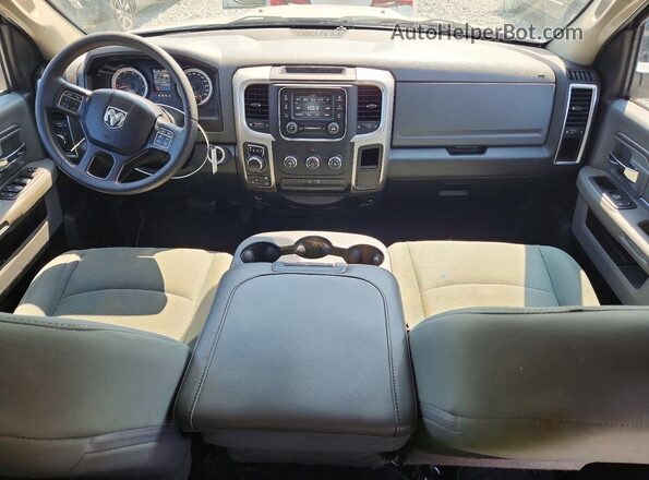 1C6RR7GG1JS307070 2018 RAM 1500 Silver Dashboard view