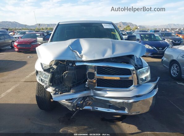 1C6RR7GG3KS592985 2019 RAM 1500 CLASSIC Серебряный Вид щитка приборов