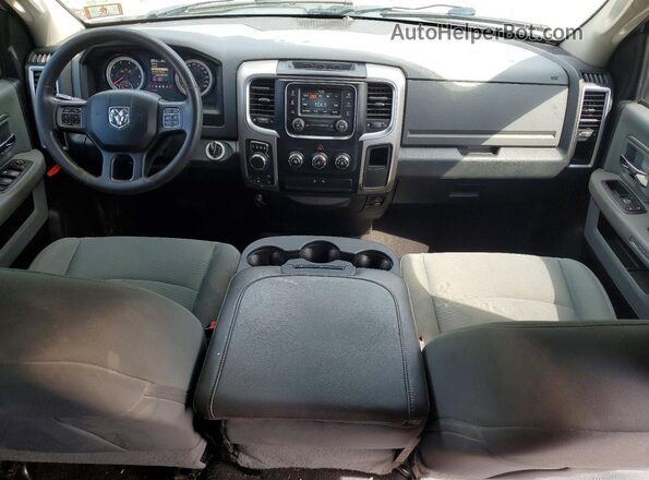 1C6RR7GG4GS199648 2016 RAM 1500 Белый Вид панели приборов