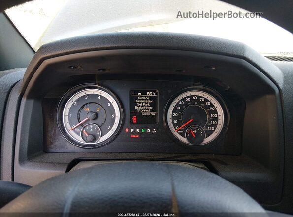 1C6RR7GG4NS219099 2022 RAM 1500 CLASSIC Черный Вид задних сидений