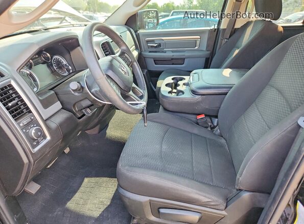1C6RR7GG5LS159976 2020 RAM 1500 Black Front interior view