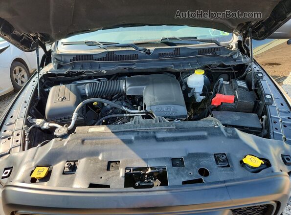 1C6RR7GG5LS159976 2020 RAM 1500 Black Rear interior view