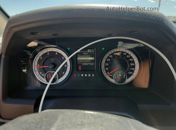 1C6RR7GG6GS271062 2016 RAM 1500 Green ხელსაწყოთა პანელის ხედი