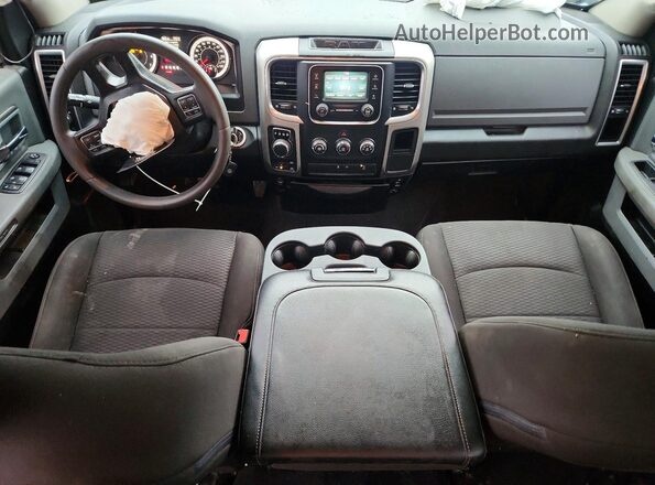 1C6RR7GG6LS104503 2020 RAM 1500 Blue Widok deski rozdzielczej