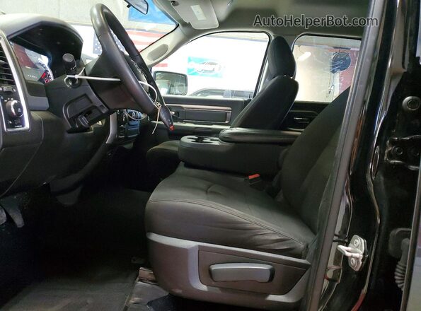 1C6RR7GG9LS141478 2020 RAM 1500 Black Widok wnętrza z przodu