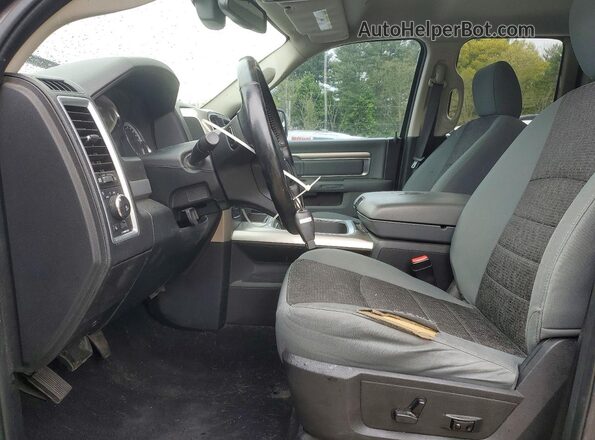 1C6RR7GT0HS665686 2017 RAM 1500 Серый Вид салона спереди