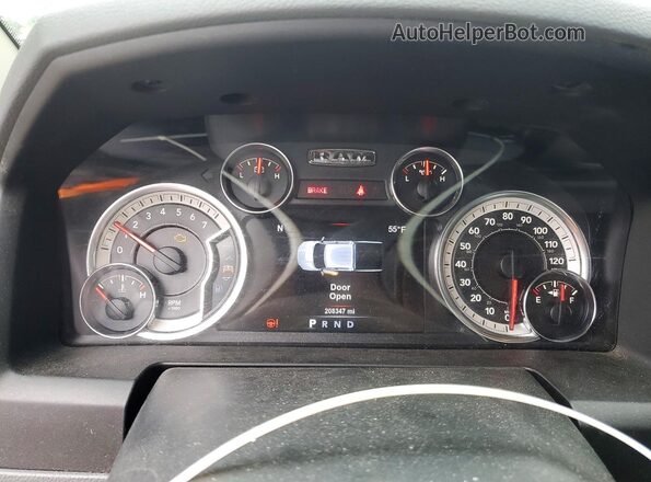1C6RR7GT0HS665686 2017 RAM 1500 Серый Вид щитка приборов