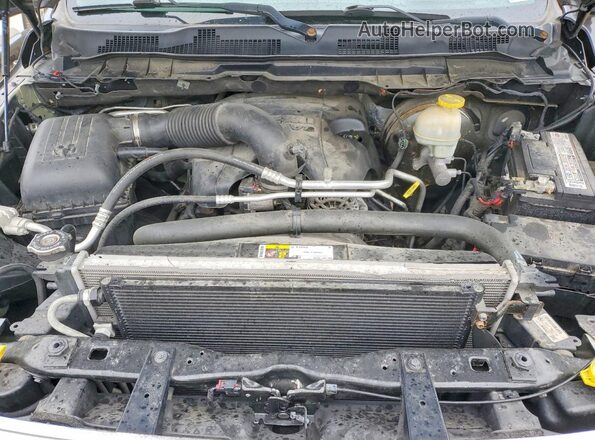 1C6RR7GT0HS665686 2017 RAM 1500 Серый Вид задней части салона