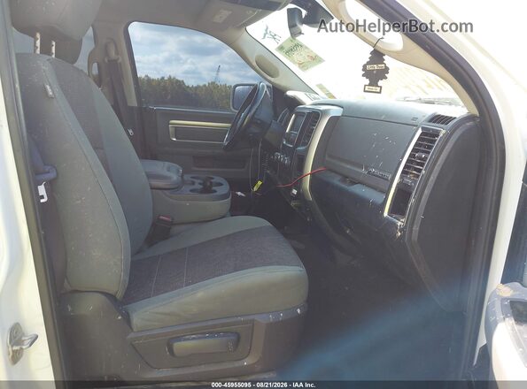 1C6RR7GT1GS168189 2016 RAM 1500 White Вид салону спереду