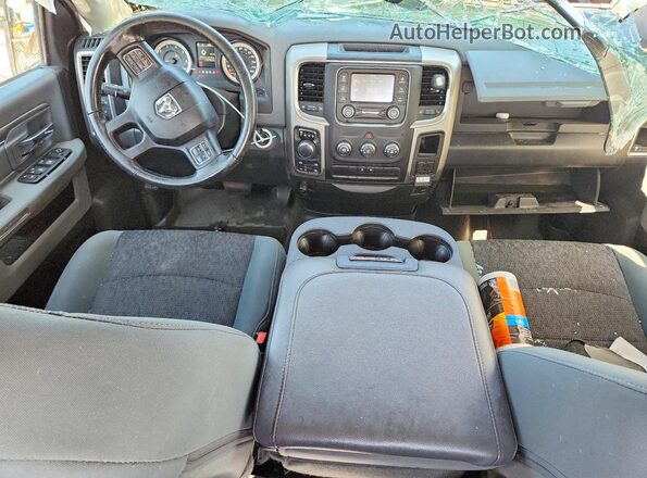 1C6RR7GT3GS270979 2016 RAM 1500 Gray Вид панелі приладів