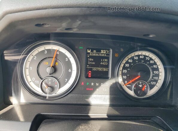 1C6RR7GT6GS228225 2016 RAM 1500 Черный Вид щитка приборов