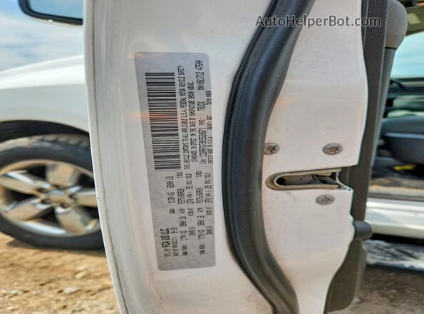 1C6RR7GT9KS520671 2019 RAM 1500 White Widok komory silnika