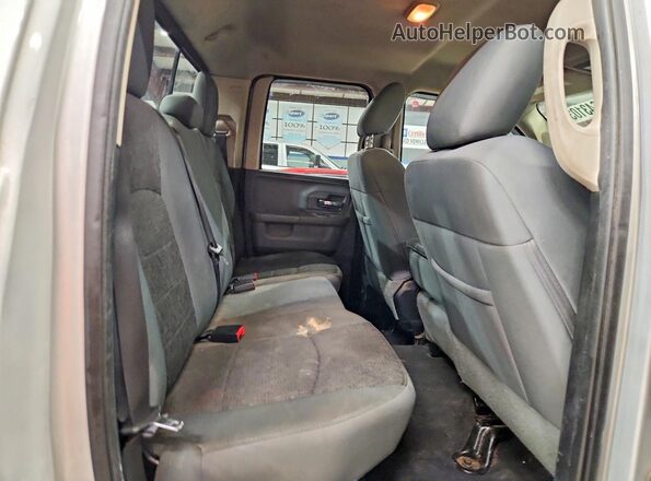 1C6RR7GTXGS245528 2016 DODGE RAM Silver Вид задніх сидінь