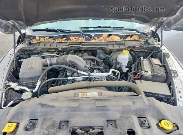 1C6RR7GTXMS597584 2021 RAM 1500 Серебряный Вид задней части салона