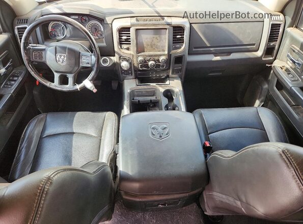 1C6RR7HT2HS504268 2017 RAM 1500 White Vista del salpicadero