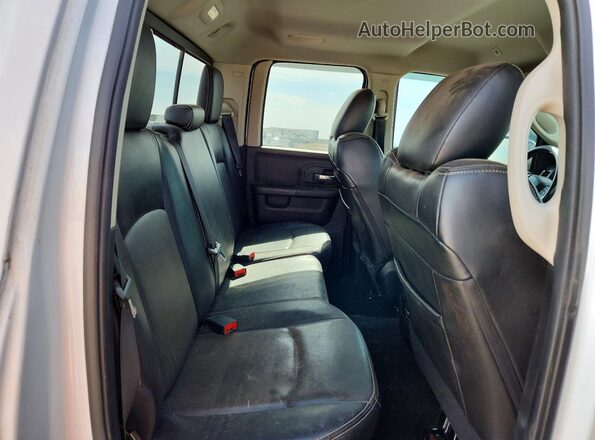 1C6RR7HT2HS504268 2017 RAM 1500 White Vista de los asientos traseros