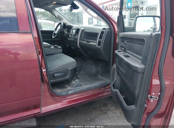 1C6RR7KG0GS339895 2016 RAM 1500 Бордовый Вид салона спереди