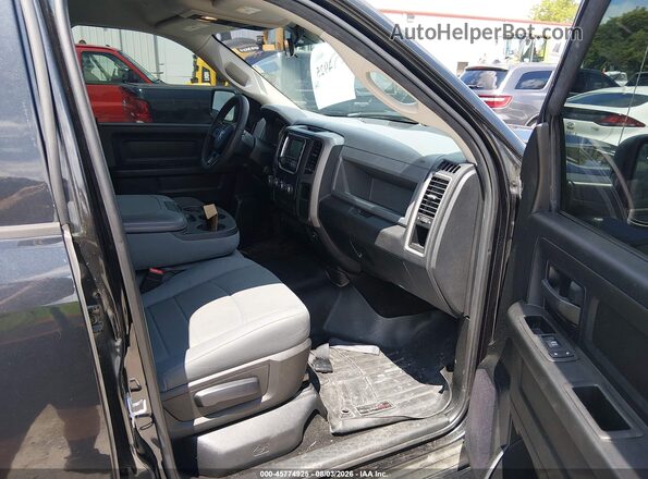 1C6RR7KG0JS106168 2018 RAM 1500 Black Սալոնի դիմացի տեսք