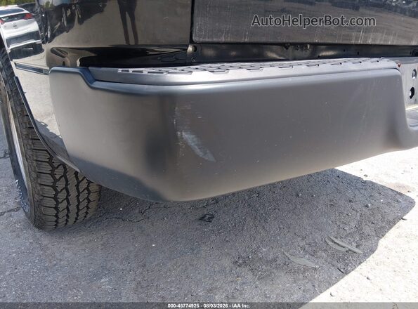 1C6RR7KG0JS106168 2018 RAM 1500 Black Սալոնի հետևի տեսք