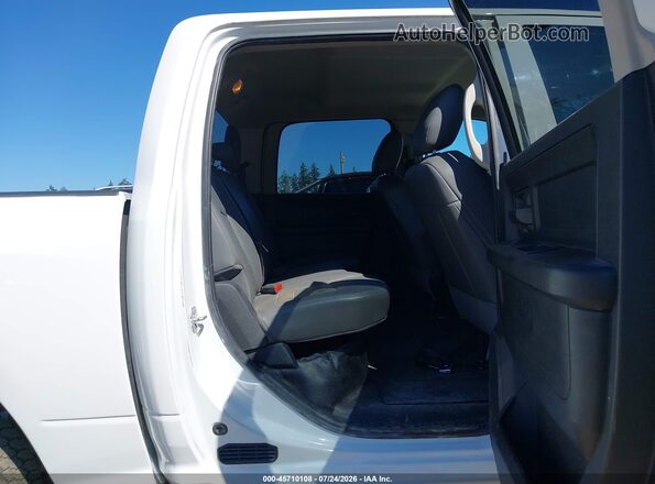 1C6RR7KG0JS157556 2018 RAM 1500 White Vista de la etiqueta del VIN