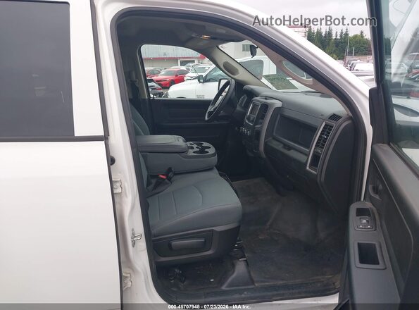 1C6RR7KG0JS297266 2018 RAM 1500 White Front interior view