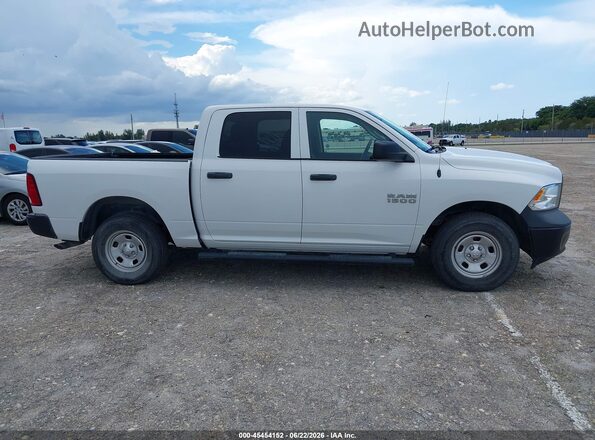 1C6RR7KG0JS300506 2018 RAM 1500 White Սալոնի հետևի տեսք