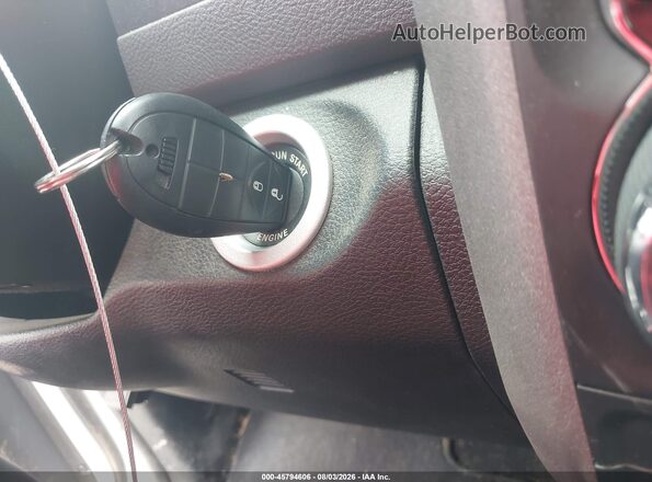 1C6RR7KG1HS599076 2017 RAM 1500 White Dashboard view