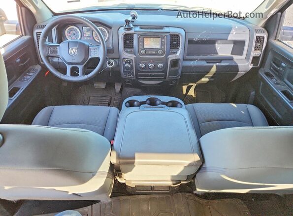 1C6RR7KG1HS717658 2017 RAM 1500 Black Vista del salpicadero