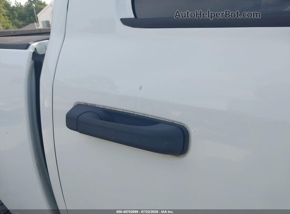1C6RR7KG2GS339820 2016 RAM 1500 Белый Вид задней части салона