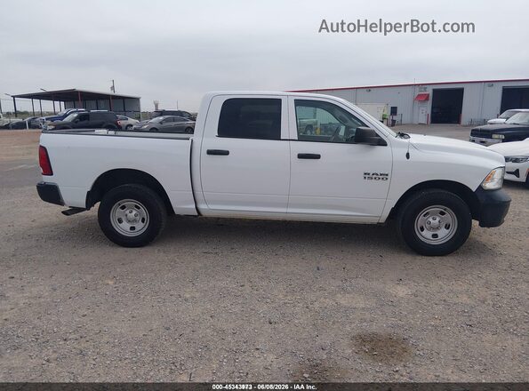 1C6RR7KG2JS315864 2018 RAM 1500 White Rear interior view