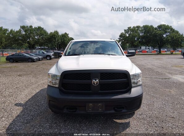 1C6RR7KG2JS319008 2018 RAM 1500 White Սարքավորումների վահանակի տեսք